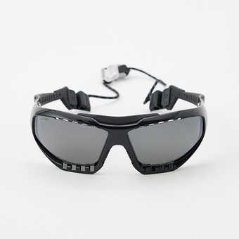 Спортивные очки LiP Surge / Gloss Black - Black / PC Polarized / Levanté Series Chroma Smoke