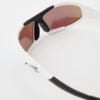 Спортивные очки LiP Surge / Gloss White - Black / PC Polarized / VIVIDE™ Ice Blue